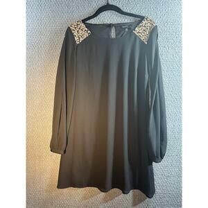 Sequin Hearts / A-Line / Tent / Long Sleeve / Knee Length / Black / Small gorg!